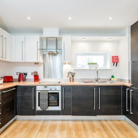 Roomspace Serviced Apartments - Abbot'S Yard 길드포드 외부 사진
